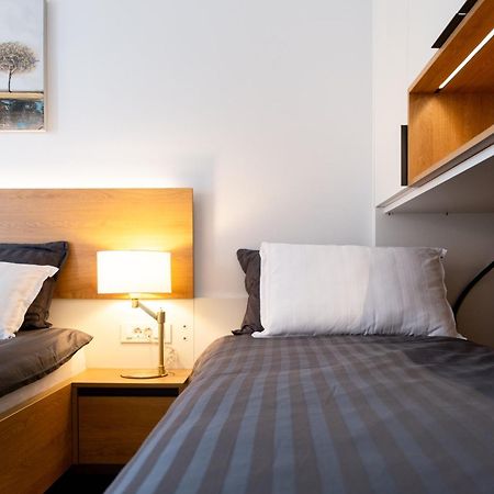 Masarykova Residence - Modern 1-Bedroom In City Center & Free Parking 卢布尔雅那 外观 照片