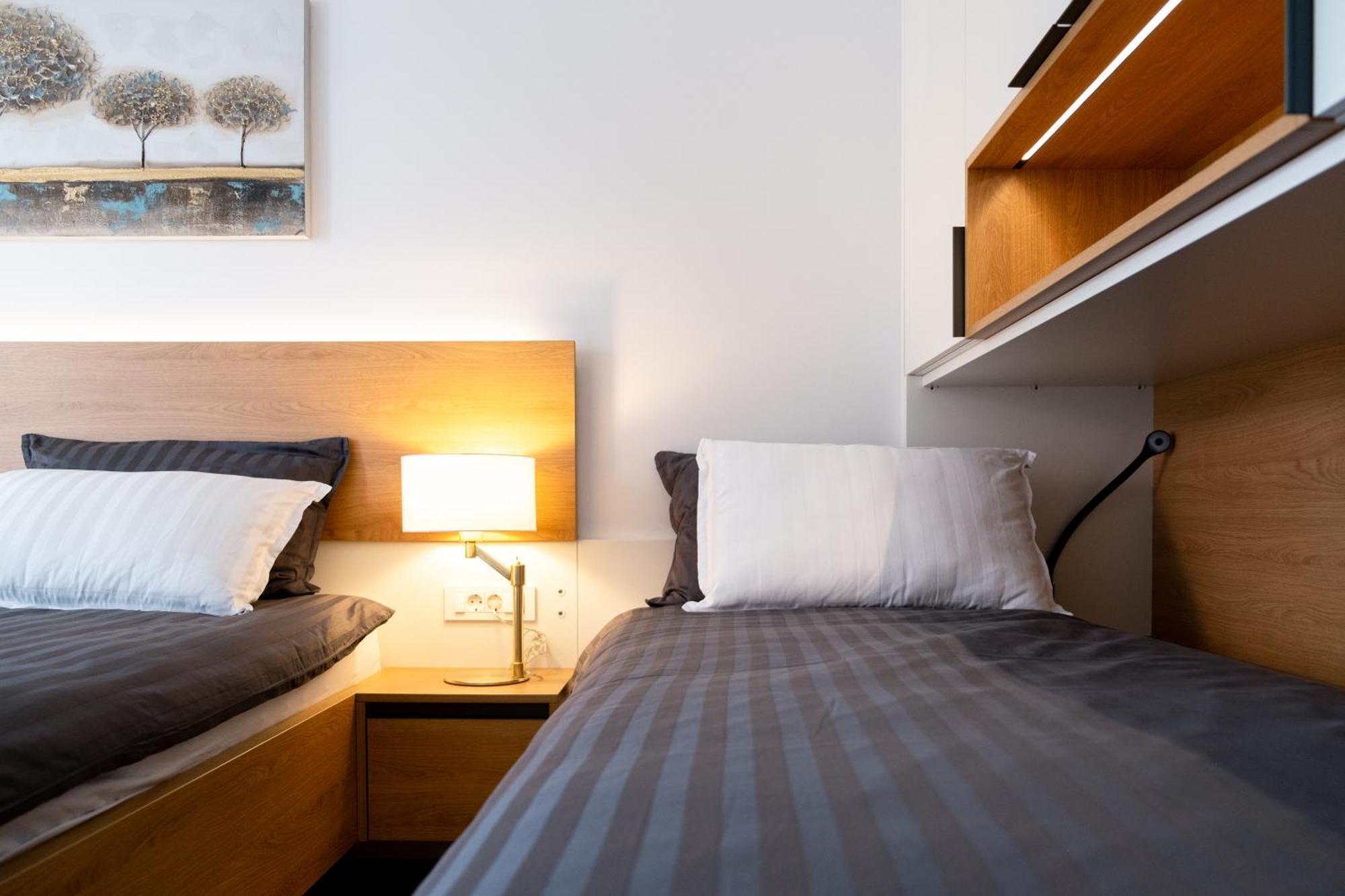 Masarykova Residence - Modern 1-Bedroom In City Center & Free Parking 卢布尔雅那 外观 照片